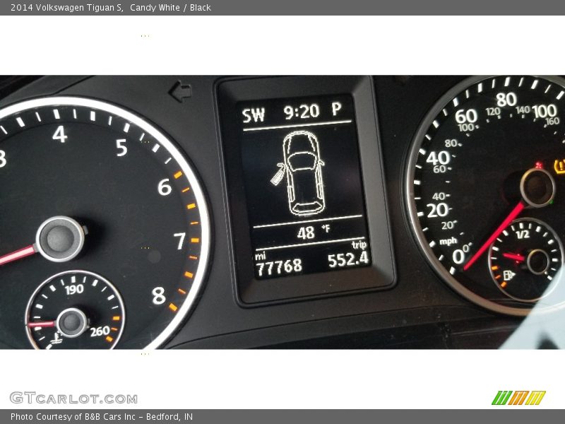 Candy White / Black 2014 Volkswagen Tiguan S
