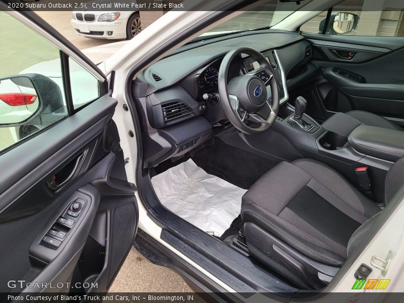 Crystal White Pearl / Slate Black 2020 Subaru Outback 2.5i