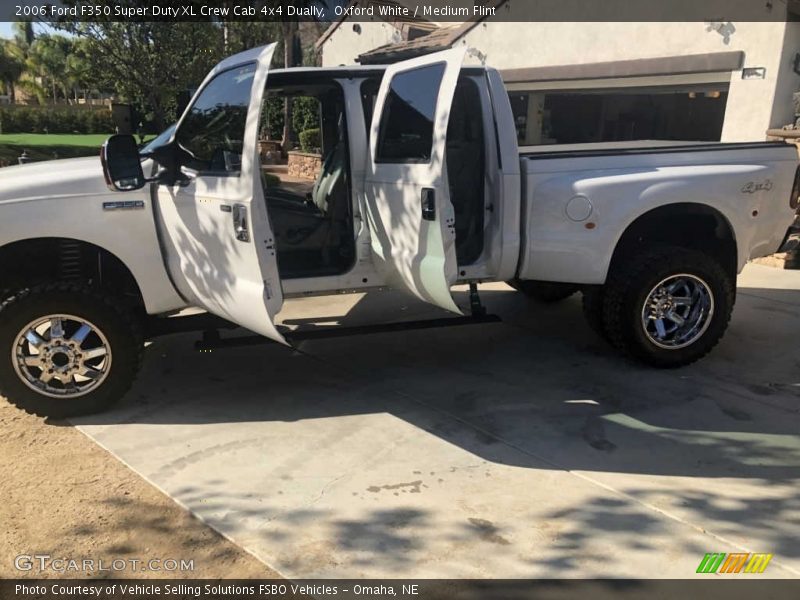 Oxford White / Medium Flint 2006 Ford F350 Super Duty XL Crew Cab 4x4 Dually