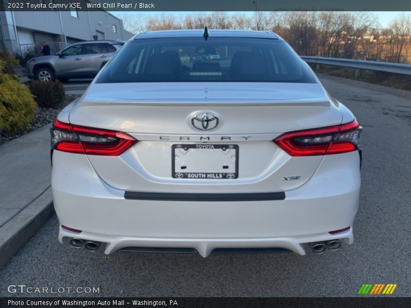 Wind Chill Pearl / Black 2022 Toyota Camry XSE