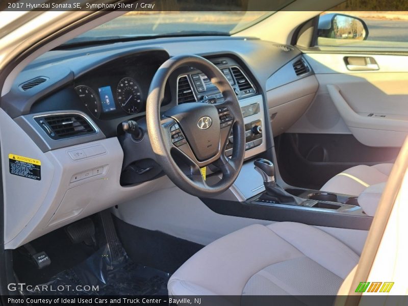 Symphony Silver / Gray 2017 Hyundai Sonata SE