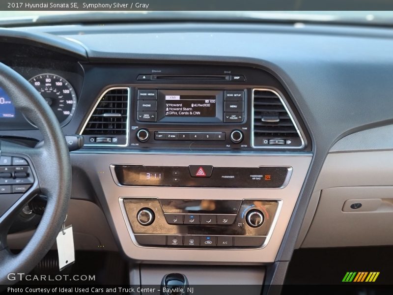 Symphony Silver / Gray 2017 Hyundai Sonata SE