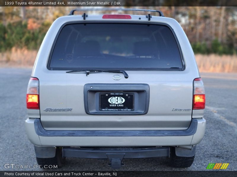 Millennium Silver Metallic / Oak 1999 Toyota 4Runner Limited 4x4