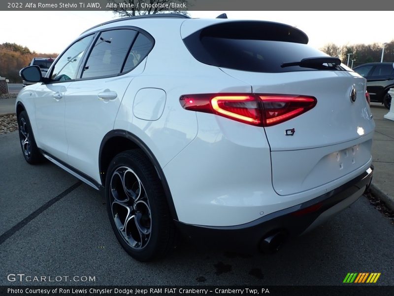 Alfa White / Chocolate/Black 2022 Alfa Romeo Stelvio Ti AWD