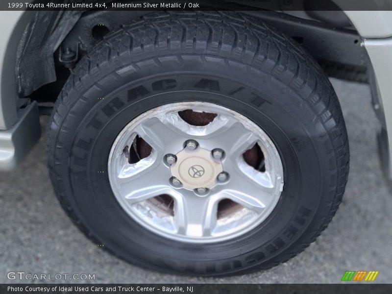 Millennium Silver Metallic / Oak 1999 Toyota 4Runner Limited 4x4