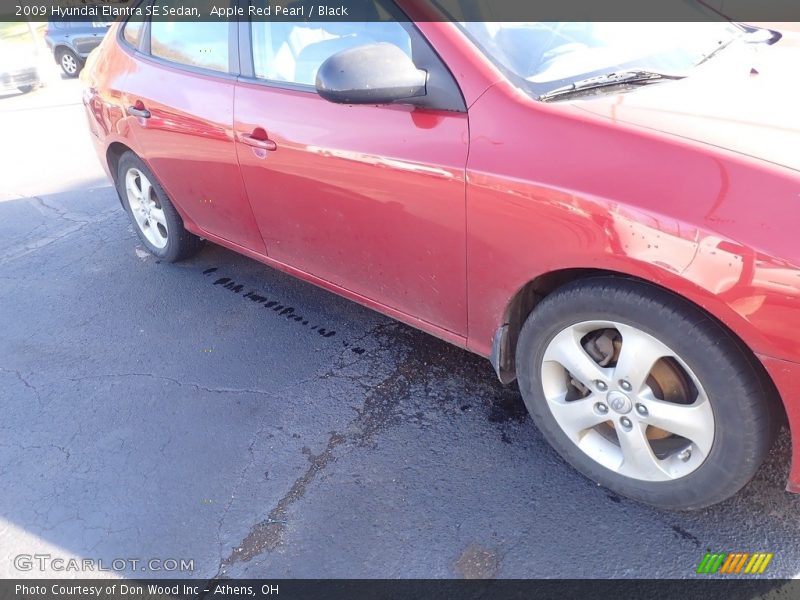 Apple Red Pearl / Black 2009 Hyundai Elantra SE Sedan