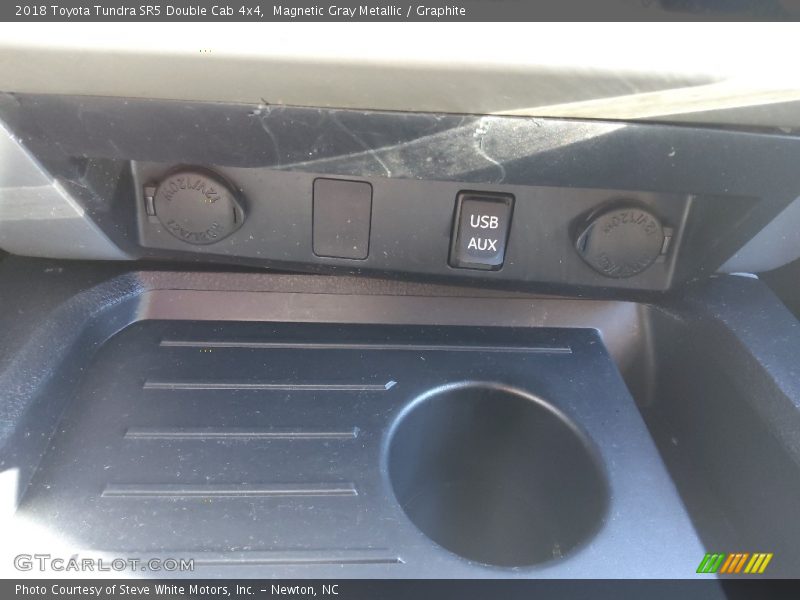Magnetic Gray Metallic / Graphite 2018 Toyota Tundra SR5 Double Cab 4x4