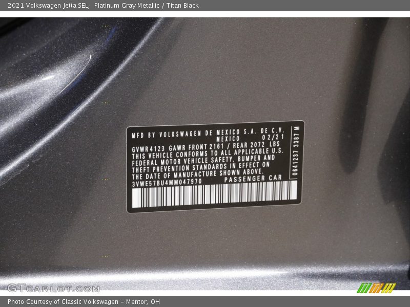 Platinum Gray Metallic / Titan Black 2021 Volkswagen Jetta SEL