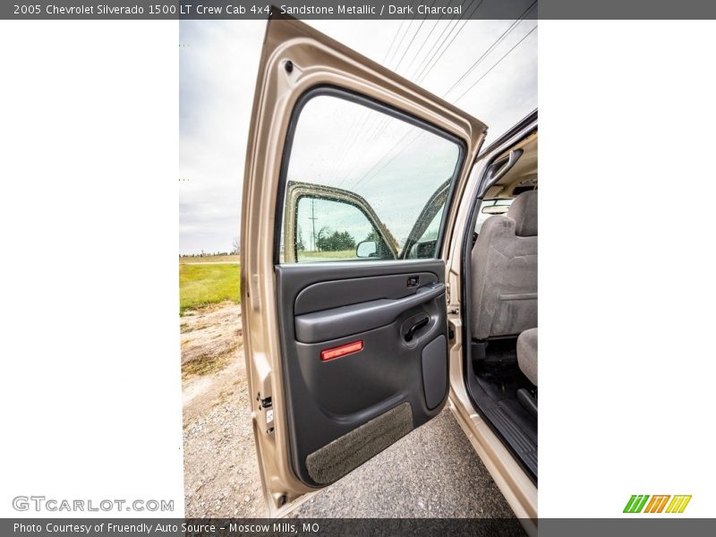 Door Panel of 2005 Silverado 1500 LT Crew Cab 4x4