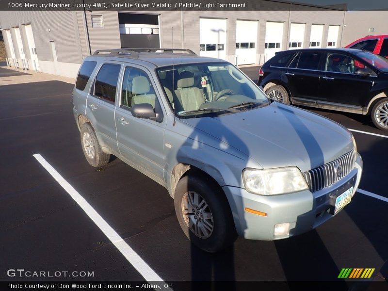 Satellite Silver Metallic / Pebble/Light Parchment 2006 Mercury Mariner Luxury 4WD