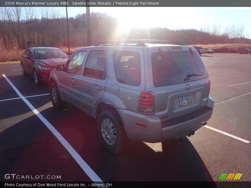 Satellite Silver Metallic / Pebble/Light Parchment 2006 Mercury Mariner Luxury 4WD
