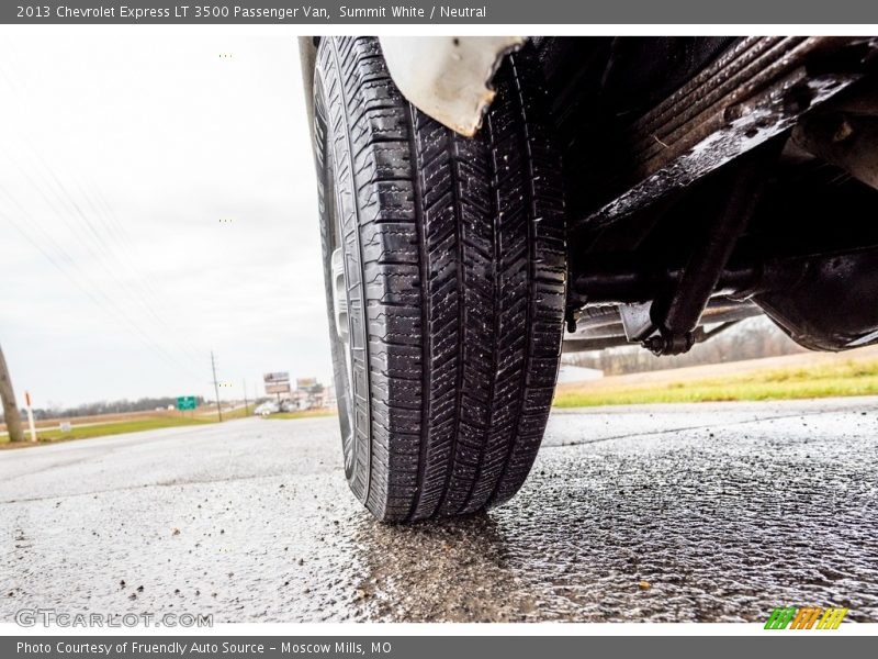 Summit White / Neutral 2013 Chevrolet Express LT 3500 Passenger Van