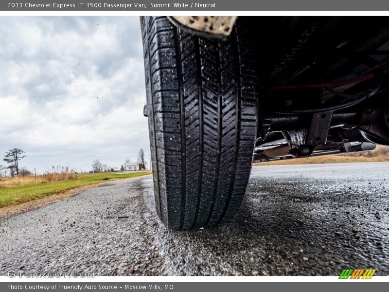 Summit White / Neutral 2013 Chevrolet Express LT 3500 Passenger Van