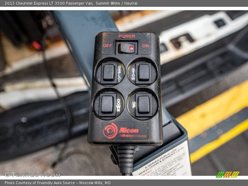Summit White / Neutral 2013 Chevrolet Express LT 3500 Passenger Van