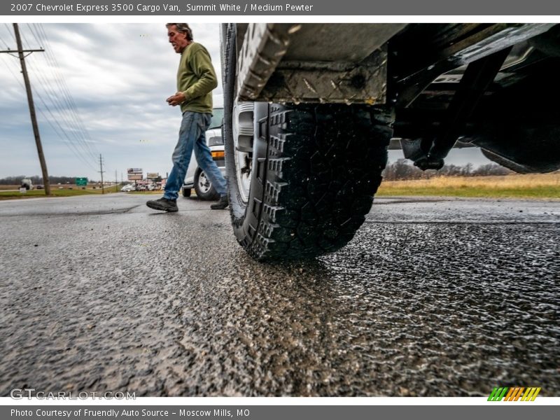 Summit White / Medium Pewter 2007 Chevrolet Express 3500 Cargo Van