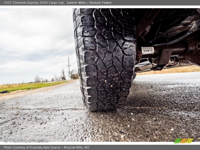 Summit White / Medium Pewter 2007 Chevrolet Express 3500 Cargo Van