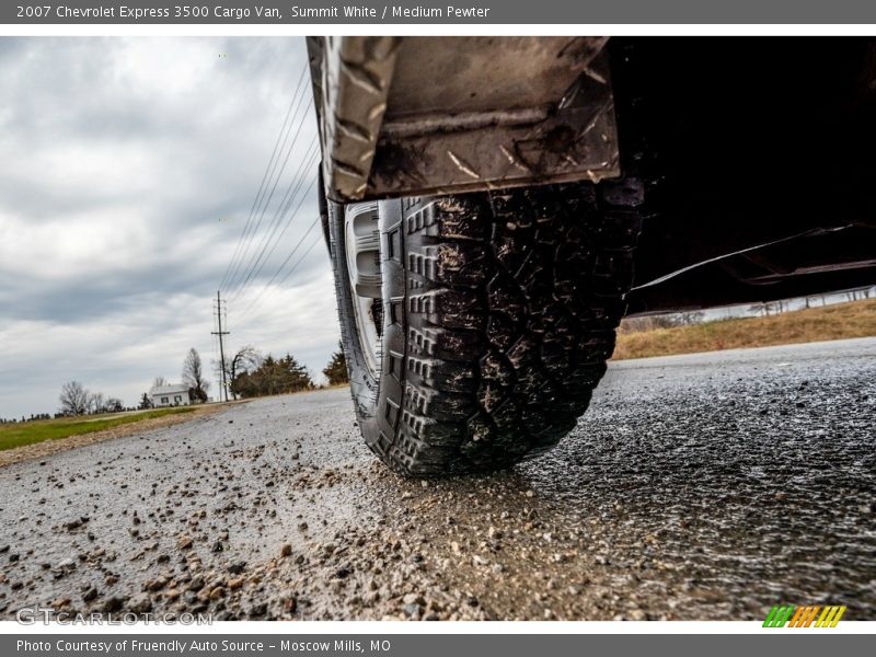 Summit White / Medium Pewter 2007 Chevrolet Express 3500 Cargo Van