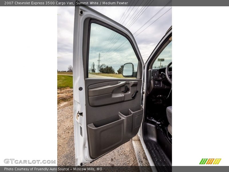 Summit White / Medium Pewter 2007 Chevrolet Express 3500 Cargo Van