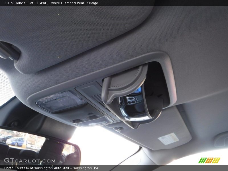 White Diamond Pearl / Beige 2019 Honda Pilot EX AWD