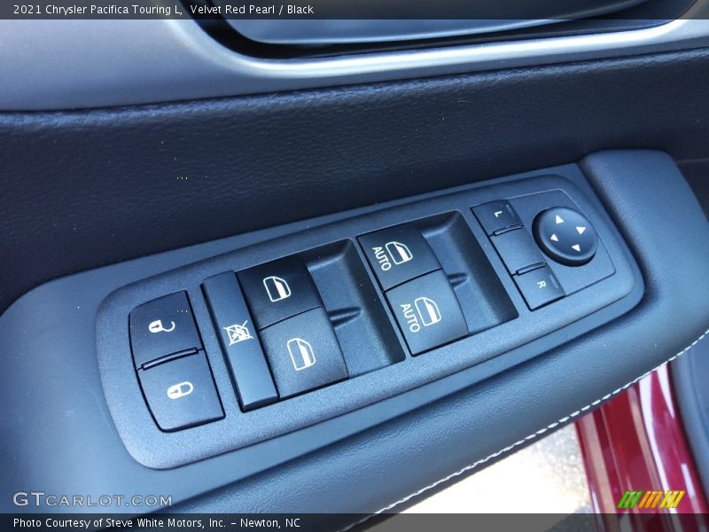 Velvet Red Pearl / Black 2021 Chrysler Pacifica Touring L