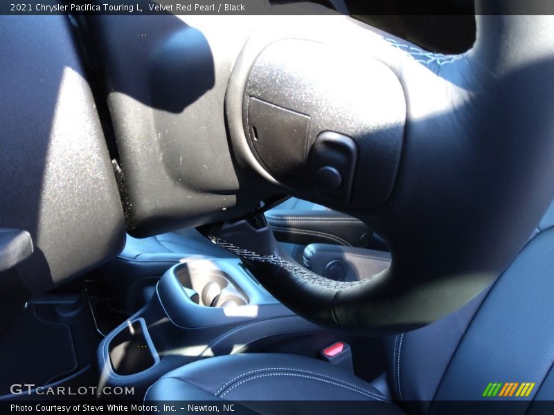 Velvet Red Pearl / Black 2021 Chrysler Pacifica Touring L