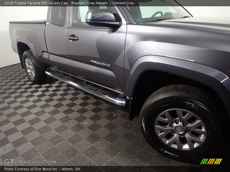 Magnetic Gray Metallic / Cement Gray 2018 Toyota Tacoma SR5 Access Cab