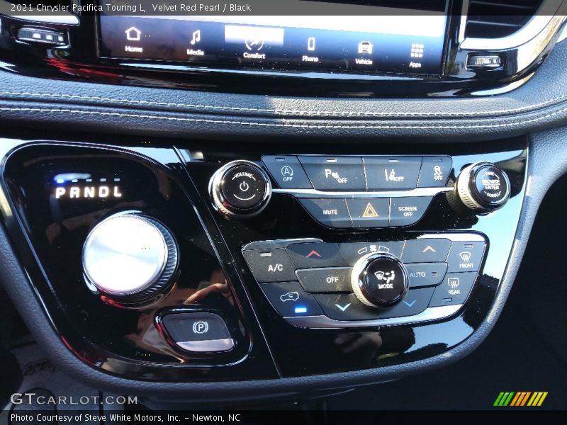 Velvet Red Pearl / Black 2021 Chrysler Pacifica Touring L