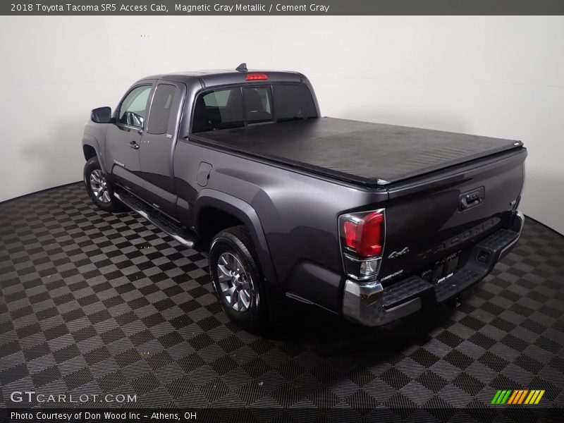 Magnetic Gray Metallic / Cement Gray 2018 Toyota Tacoma SR5 Access Cab