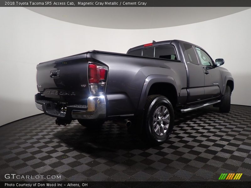 Magnetic Gray Metallic / Cement Gray 2018 Toyota Tacoma SR5 Access Cab