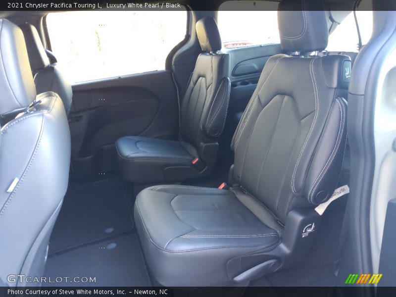 Luxury White Pearl / Black 2021 Chrysler Pacifica Touring L