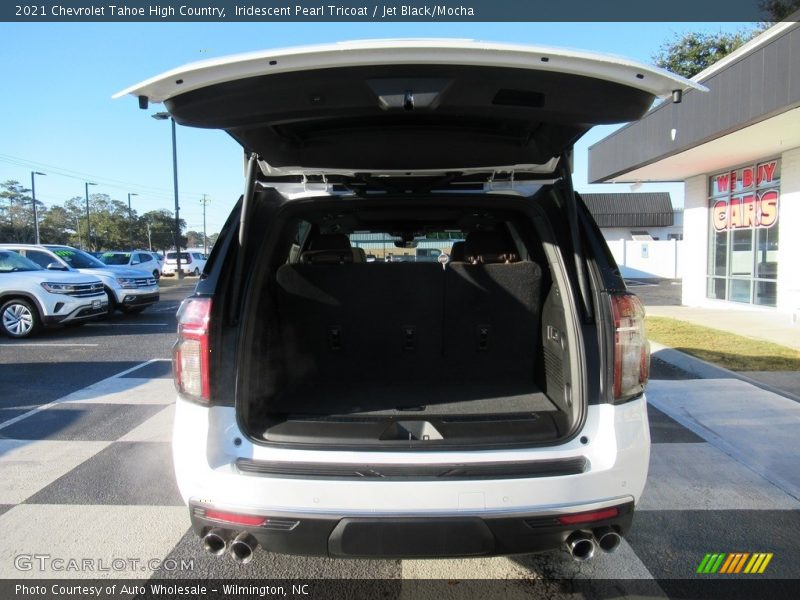 Iridescent Pearl Tricoat / Jet Black/Mocha 2021 Chevrolet Tahoe High Country