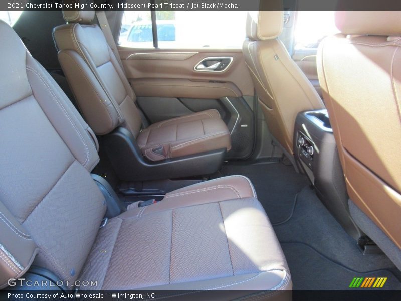 Iridescent Pearl Tricoat / Jet Black/Mocha 2021 Chevrolet Tahoe High Country