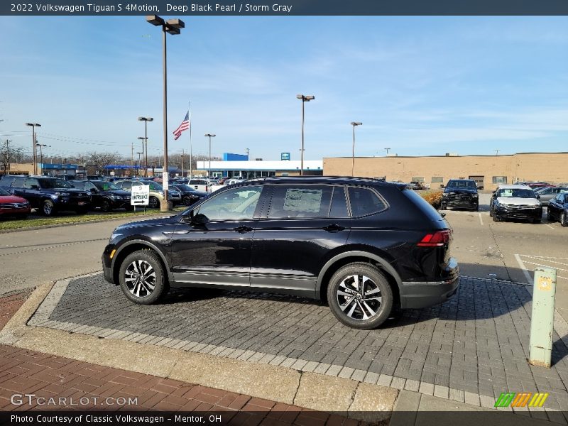 Deep Black Pearl / Storm Gray 2022 Volkswagen Tiguan S 4Motion