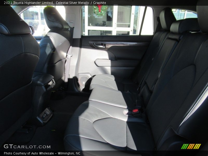Celestial Silver Metallic / Graphite 2021 Toyota Highlander Limited