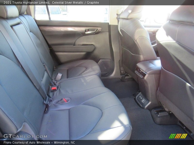 Celestial Silver Metallic / Graphite 2021 Toyota Highlander Limited