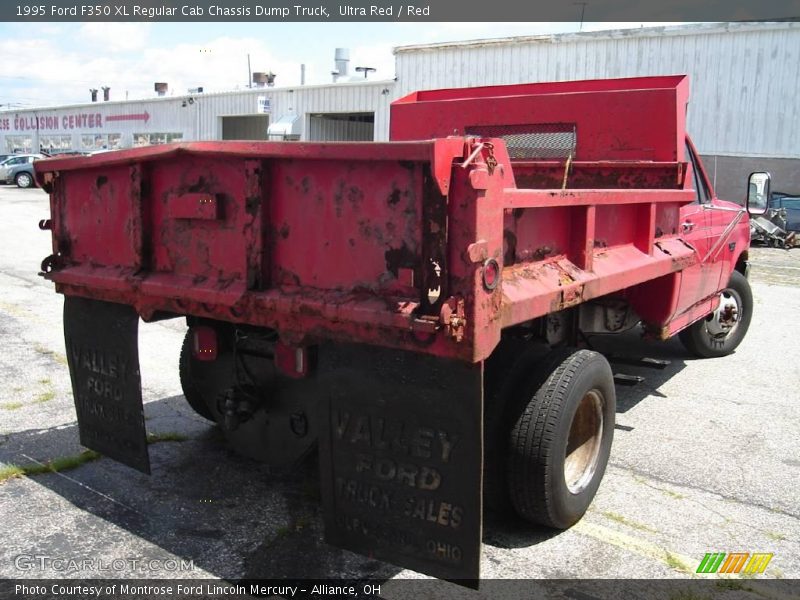 Ultra Red / Red 1995 Ford F350 XL Regular Cab Chassis Dump Truck