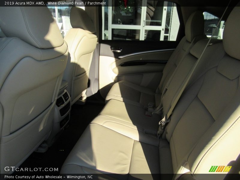 White Diamond Pearl / Parchment 2019 Acura MDX AWD