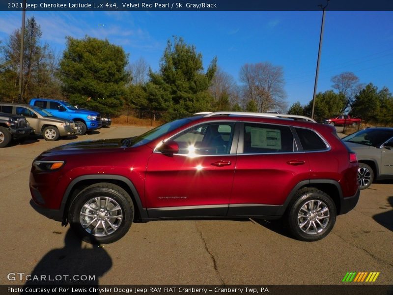 Velvet Red Pearl / Ski Gray/Black 2021 Jeep Cherokee Latitude Lux 4x4