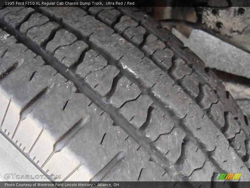 Ultra Red / Red 1995 Ford F350 XL Regular Cab Chassis Dump Truck