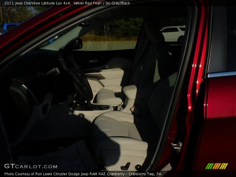 Velvet Red Pearl / Ski Gray/Black 2021 Jeep Cherokee Latitude Lux 4x4