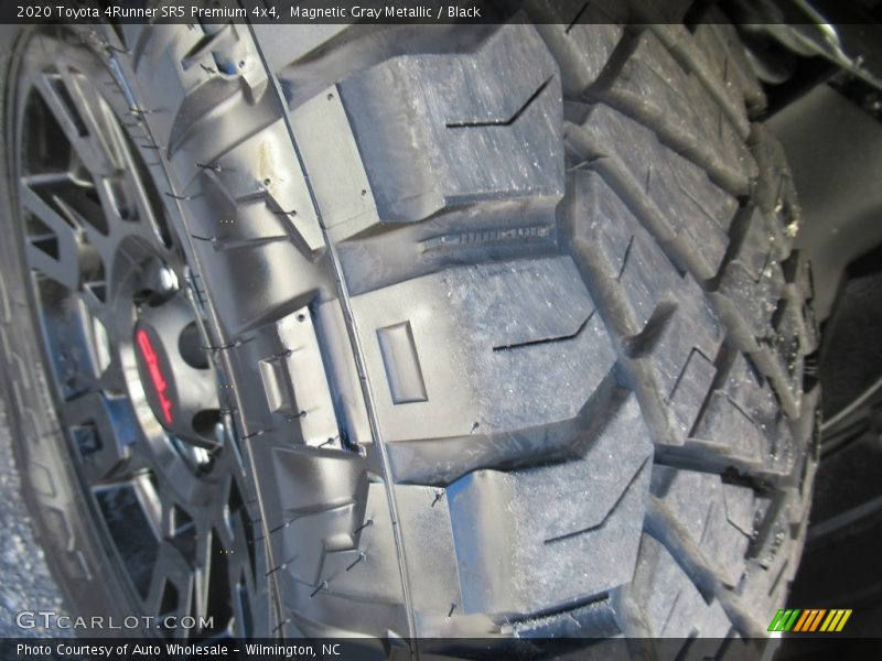 Magnetic Gray Metallic / Black 2020 Toyota 4Runner SR5 Premium 4x4