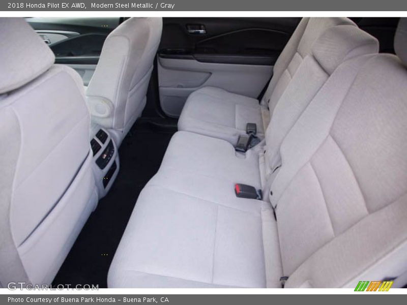 Modern Steel Metallic / Gray 2018 Honda Pilot EX AWD