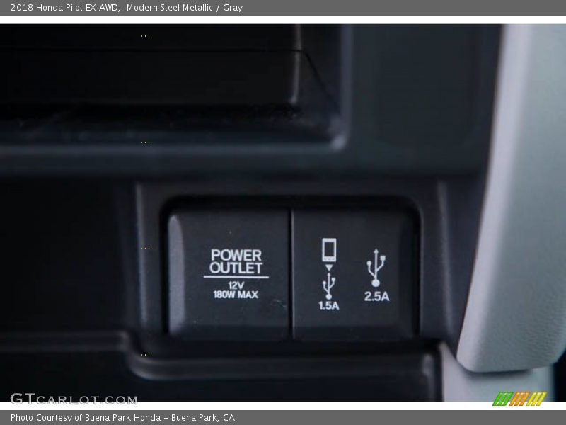 Modern Steel Metallic / Gray 2018 Honda Pilot EX AWD