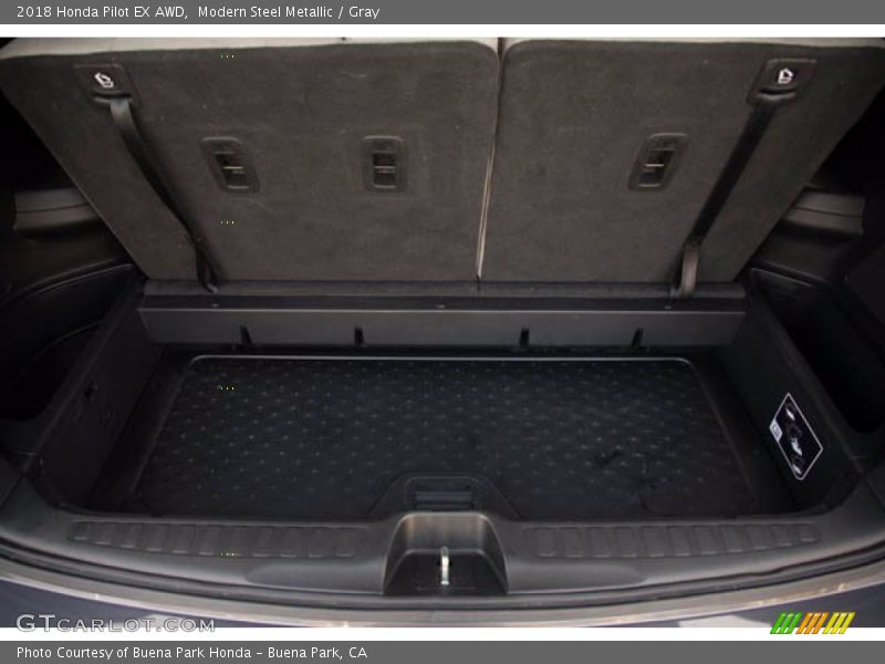 Modern Steel Metallic / Gray 2018 Honda Pilot EX AWD