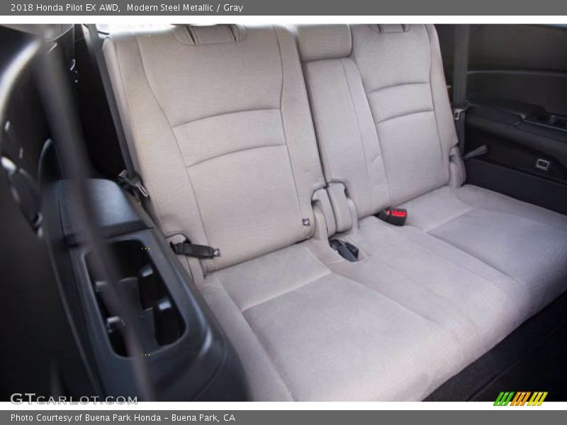 Modern Steel Metallic / Gray 2018 Honda Pilot EX AWD
