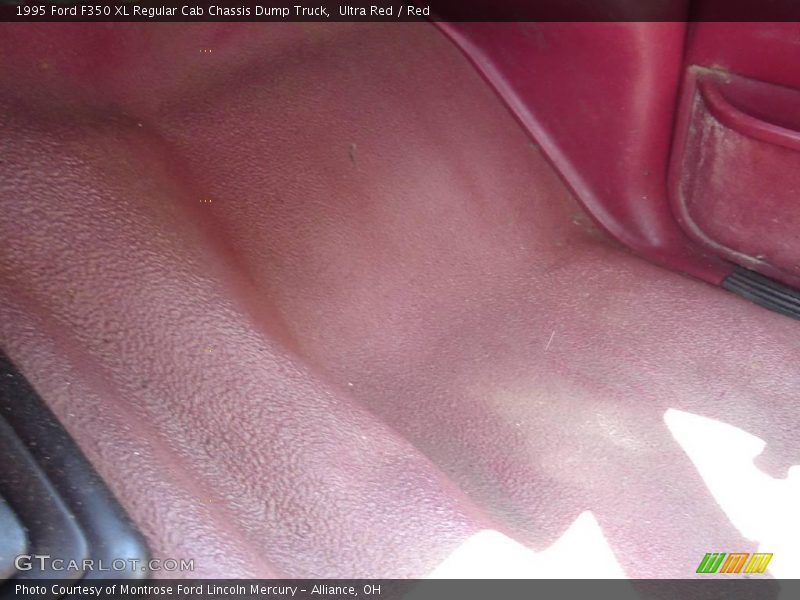 Ultra Red / Red 1995 Ford F350 XL Regular Cab Chassis Dump Truck