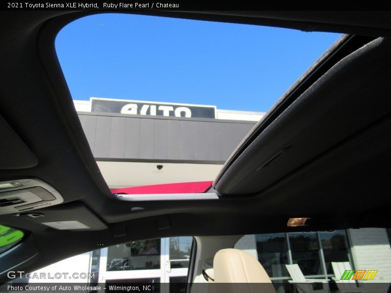 Ruby Flare Pearl / Chateau 2021 Toyota Sienna XLE Hybrid