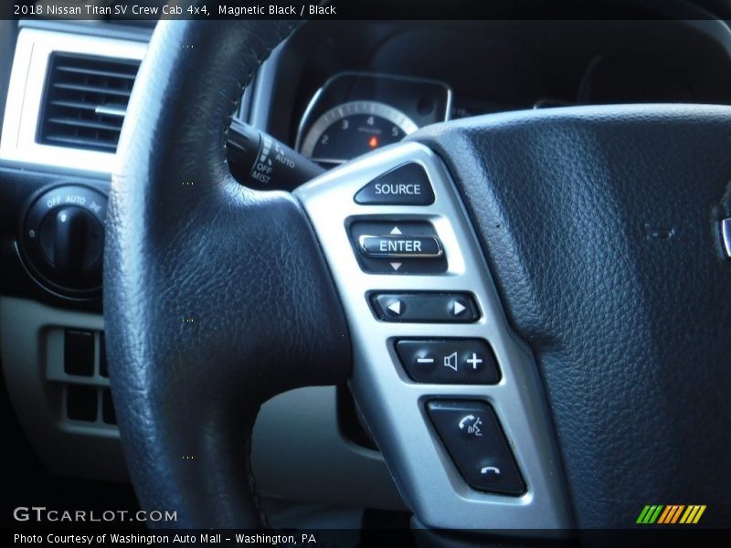 Magnetic Black / Black 2018 Nissan Titan SV Crew Cab 4x4