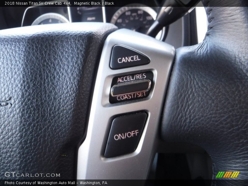 Magnetic Black / Black 2018 Nissan Titan SV Crew Cab 4x4
