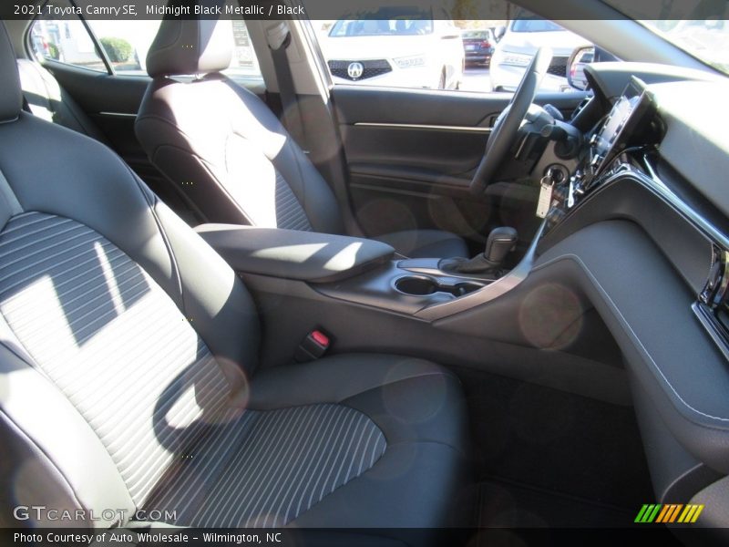 Midnight Black Metallic / Black 2021 Toyota Camry SE